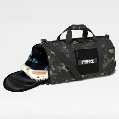 Bolsa Gympack Duffel 40L Preta Camuflada - Detalhe do Compartimento Dedicado para Sapatos
